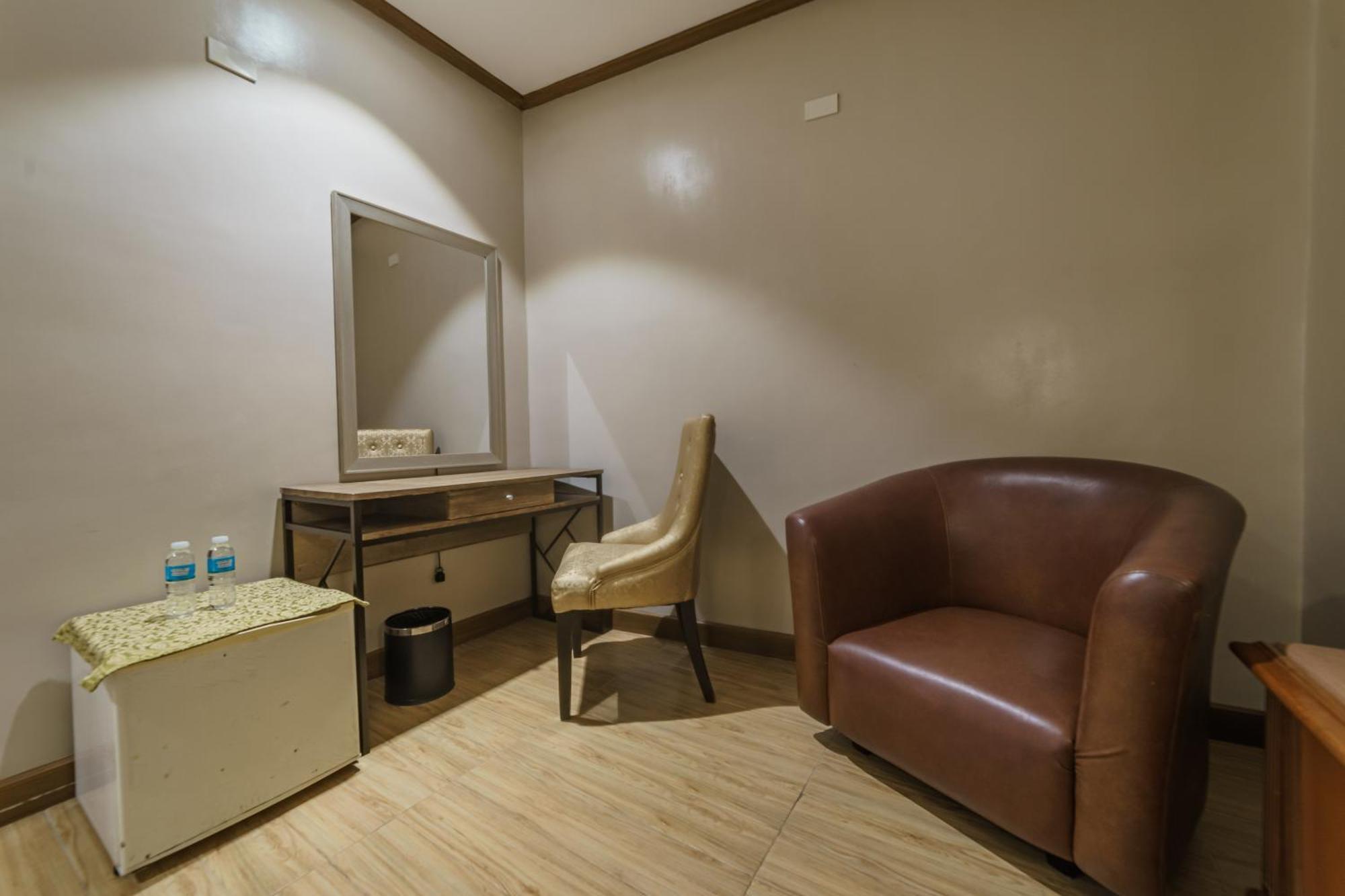 Robertson Hotel Naga  Εξωτερικό φωτογραφία