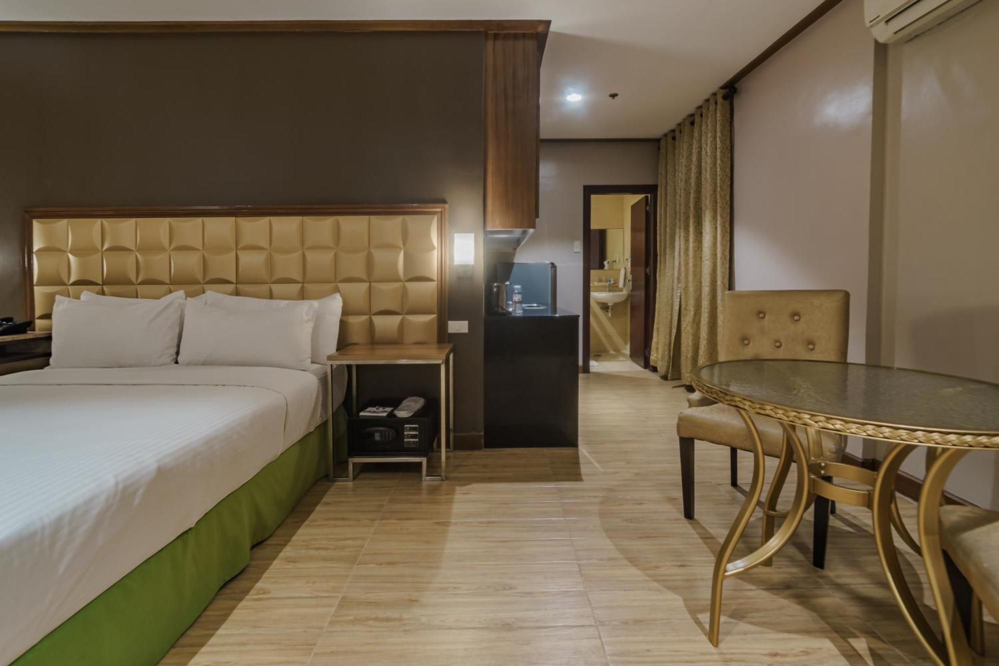 Robertson Hotel Naga  Εξωτερικό φωτογραφία