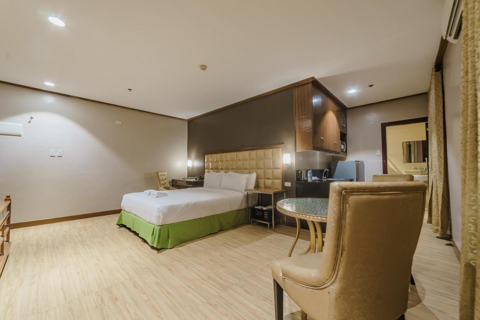 Robertson Hotel Naga  Εξωτερικό φωτογραφία