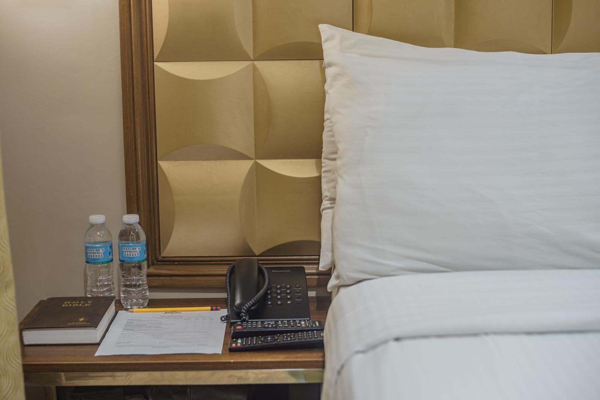 Robertson Hotel Naga  Εξωτερικό φωτογραφία