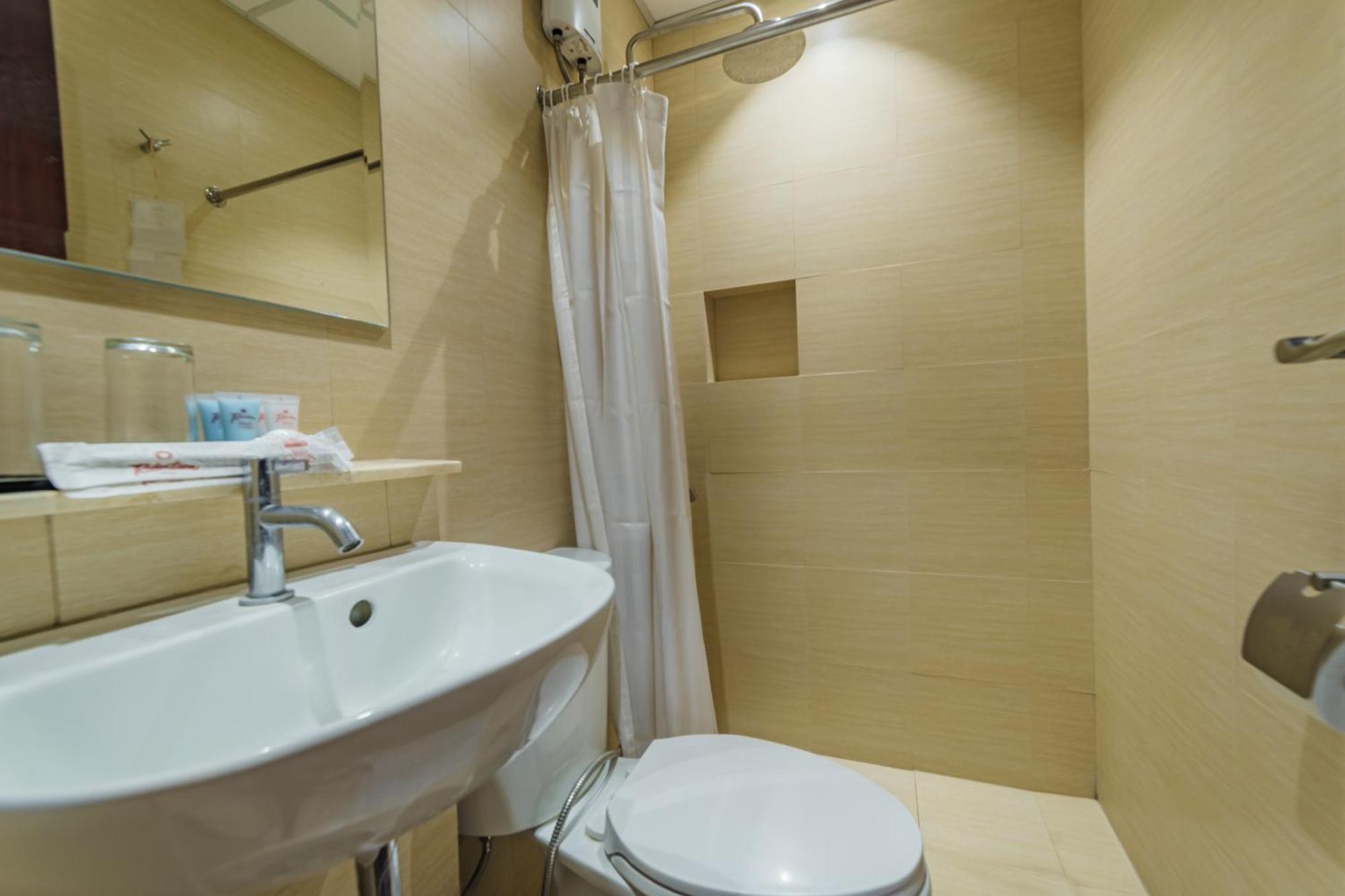 Robertson Hotel Naga  Εξωτερικό φωτογραφία