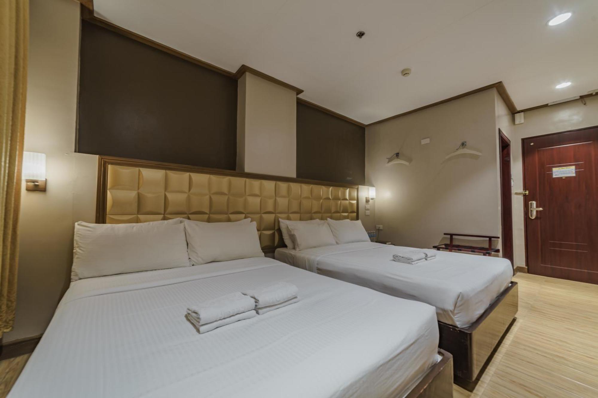 Robertson Hotel Naga  Εξωτερικό φωτογραφία