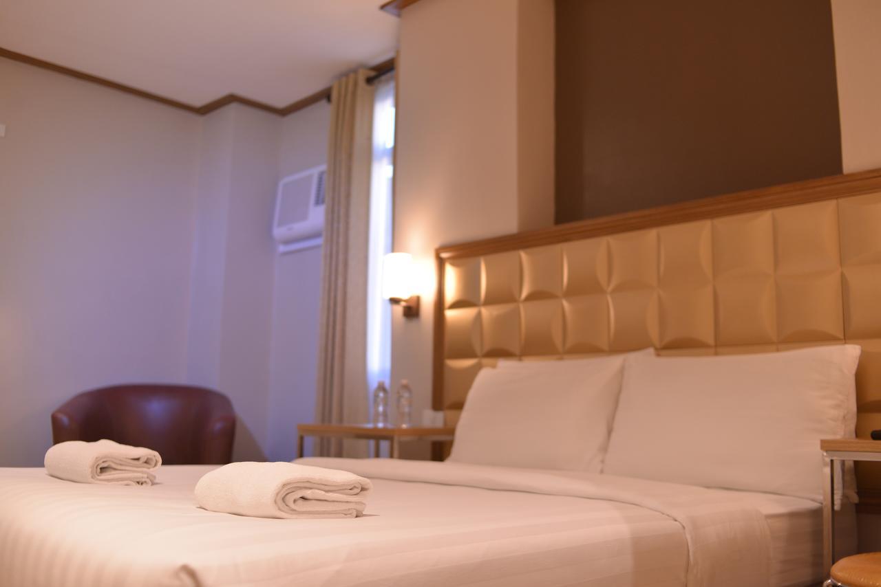 Robertson Hotel Naga  Εξωτερικό φωτογραφία