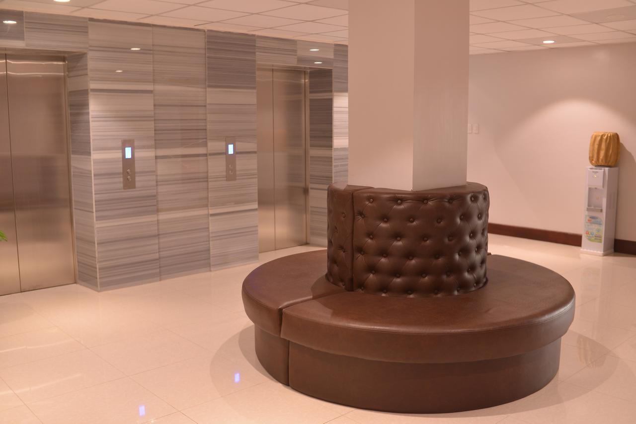 Robertson Hotel Naga  Εξωτερικό φωτογραφία