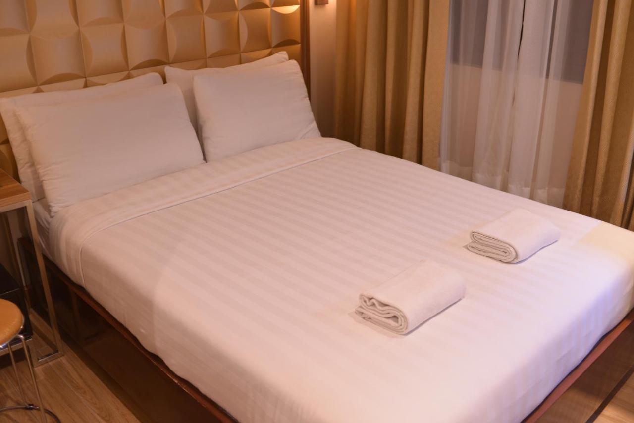 Robertson Hotel Naga  Δωμάτιο φωτογραφία